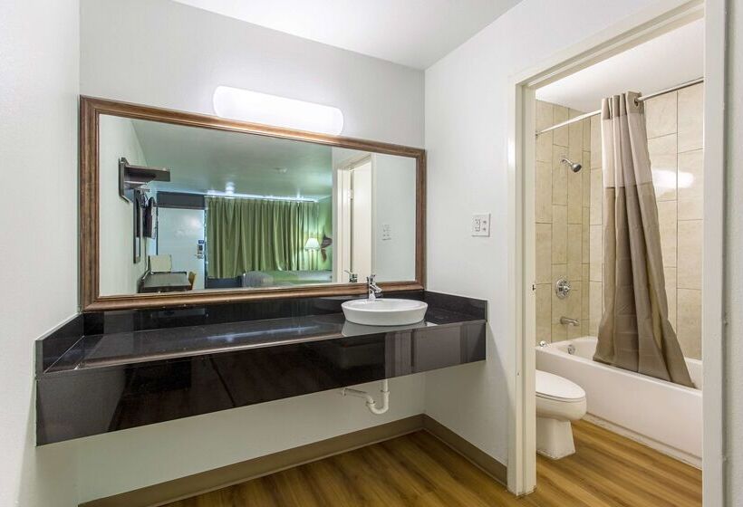 ホテル Rodeway Inn