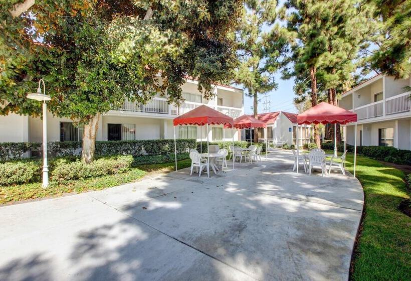 Motel 6santa Ana, Ca  Irvine  Orange County Airport