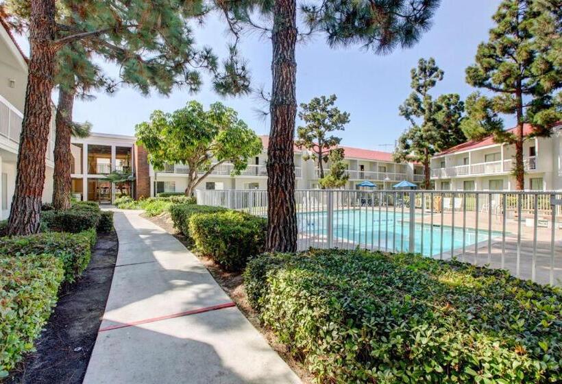 Motel 6santa Ana, Ca  Irvine  Orange County Airport