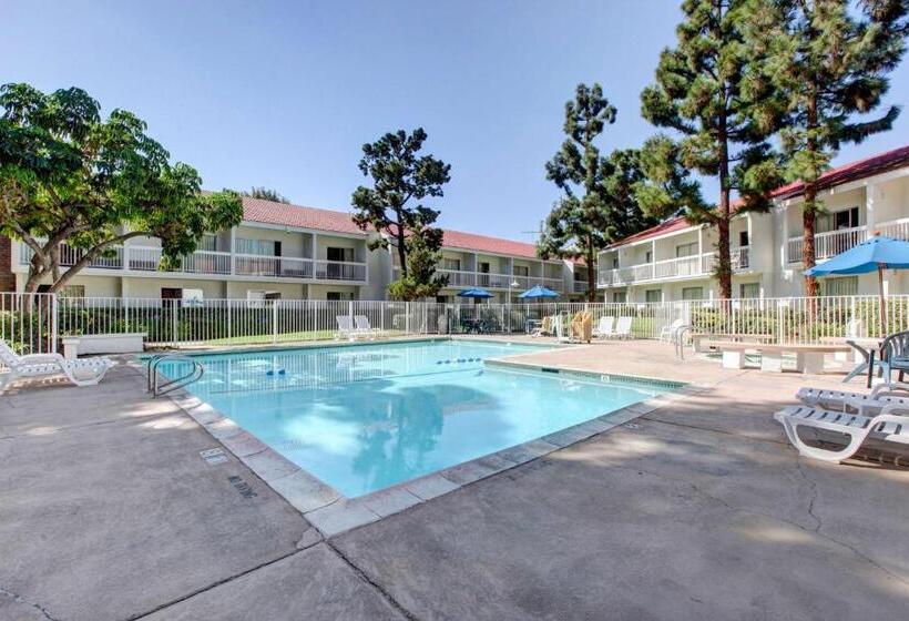 Motel 6santa Ana, Ca  Irvine  Orange County Airport