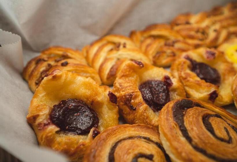 汽车旅馆  Robin Hood Inn And Suites