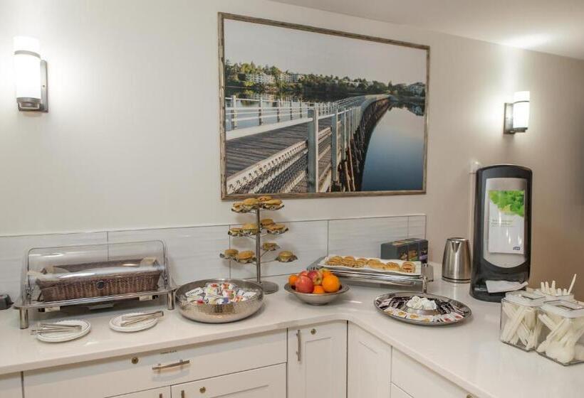 汽车旅馆  Robin Hood Inn And Suites