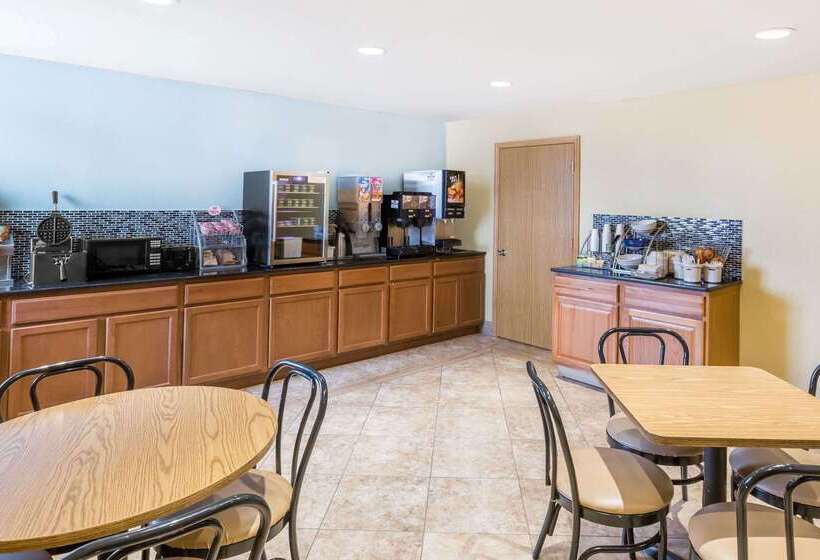 モーテル Super 8 By Wyndham Wichita Airport West Kellogg