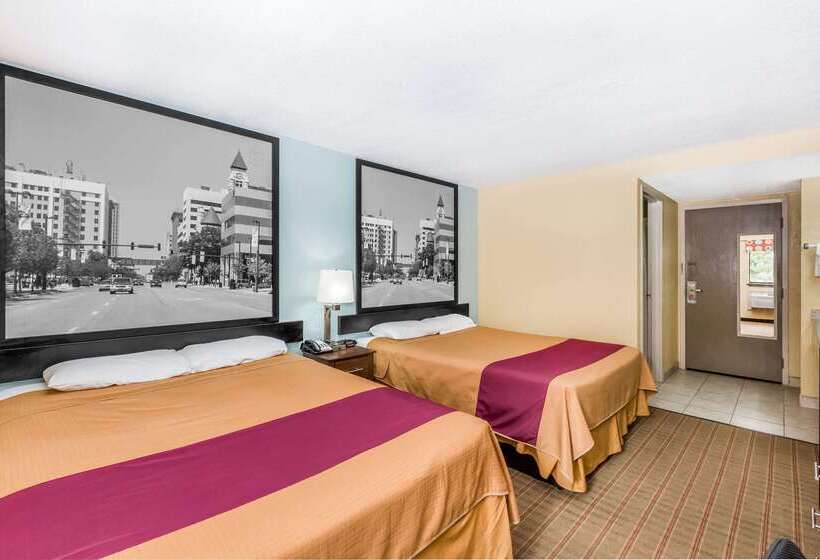 モーテル Super 8 By Wyndham Wichita Airport West Kellogg