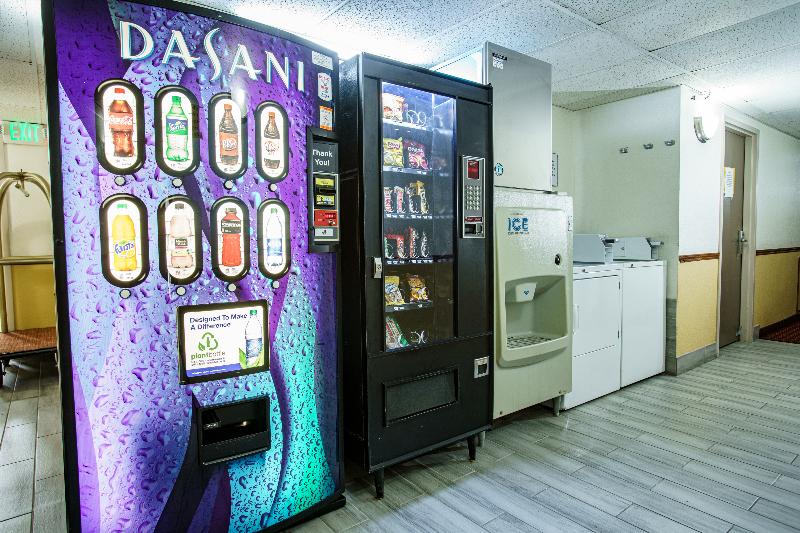 モーテル Super 8 By Wyndham Wichita Airport West Kellogg