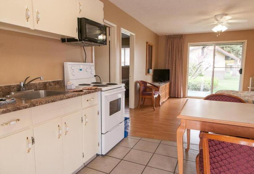 Okanagan Seasons Resort