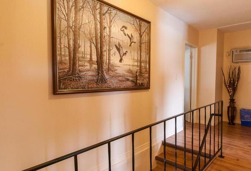 Okanagan Seasons Resort