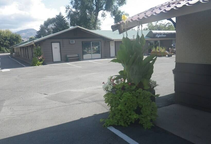 Okanagan Seasons Resort