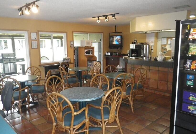 Okanagan Seasons Resort