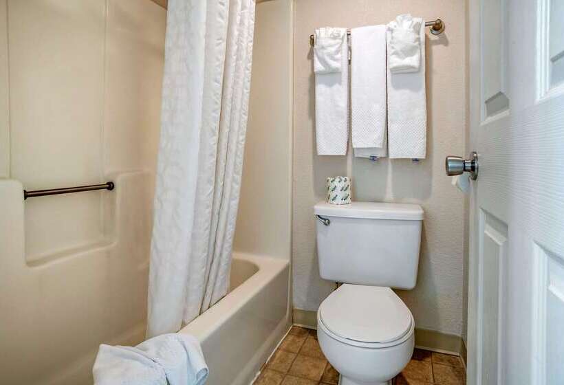 منتجع Econo Lodge Inn & Suites Rehoboth Beach