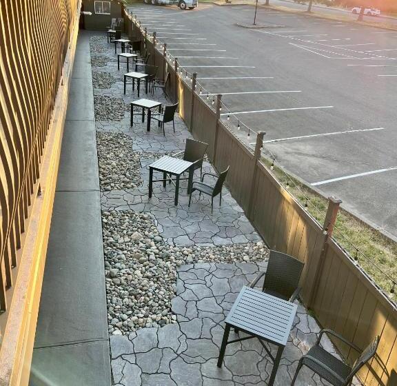 אתר נופש The Tide S Inn