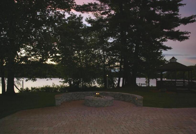 Sturbridge Host Hotel And Conference Center