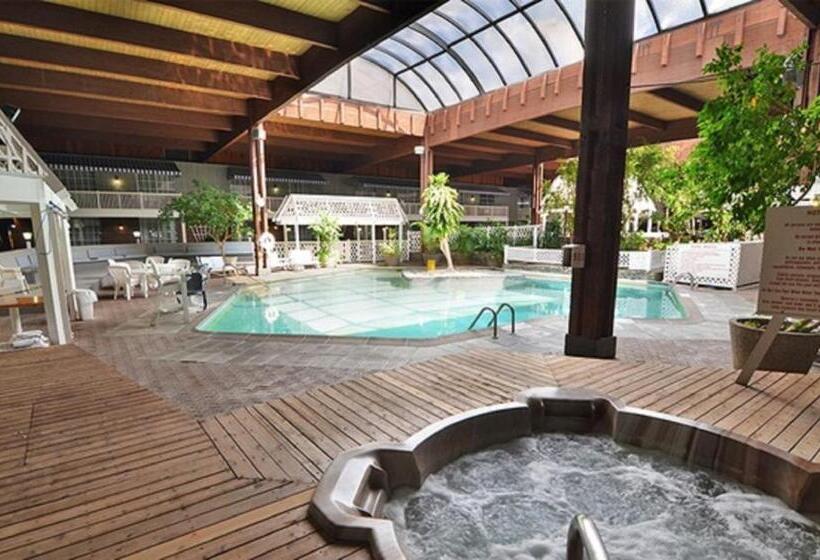 Sturbridge Host Hotel And Conference Center