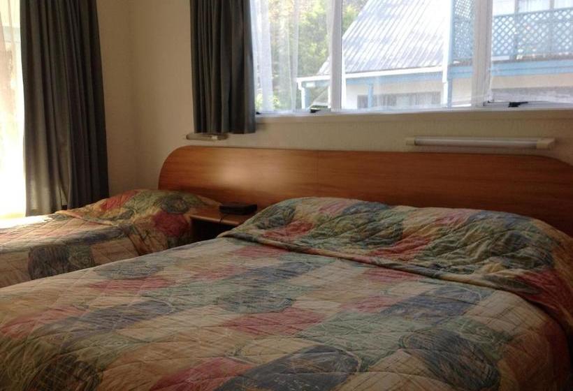 Breeze Motels