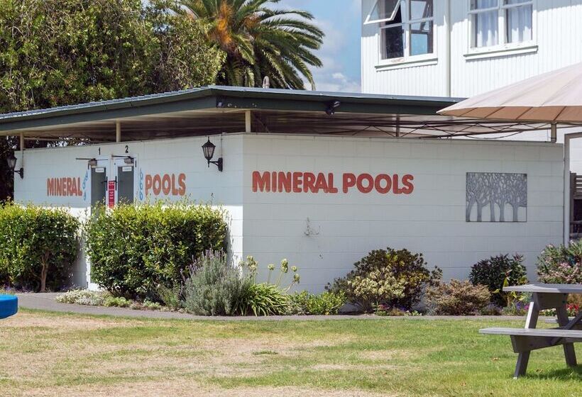 Cleveland Thermal Motel