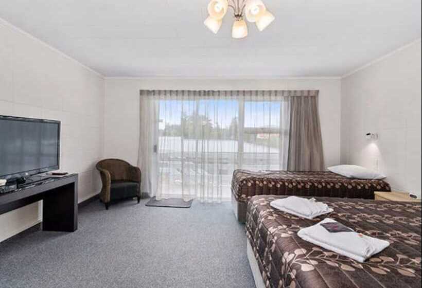 Cleveland Thermal Motel