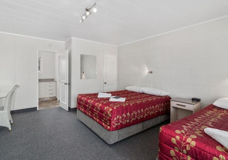 Cleveland Thermal Motel