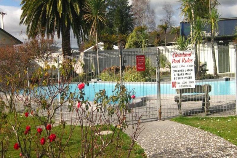 Cleveland Thermal Motel