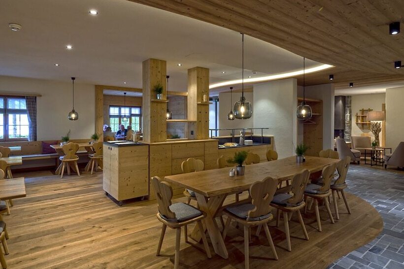 Отель Alpenland