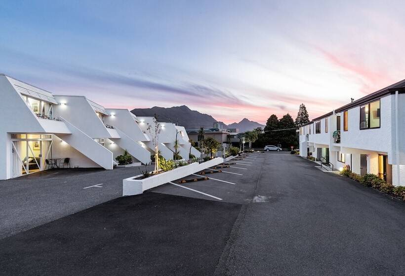 هتل Amity Serviced Apartments