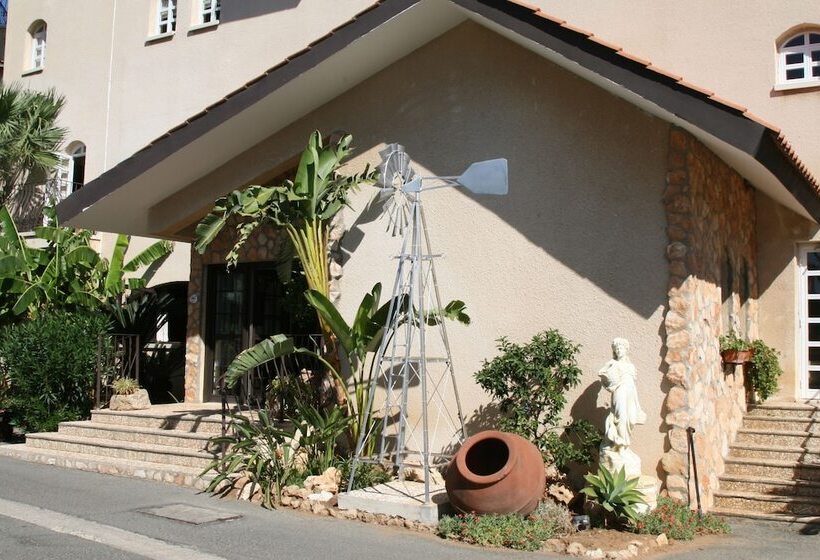 בית מלון כפרי Anais Bay