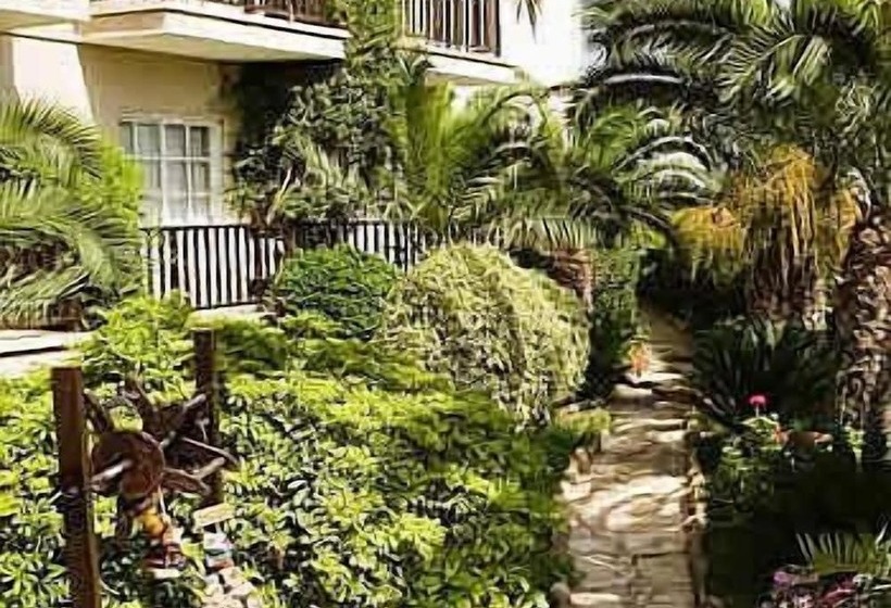 בית מלון כפרי Anais Bay