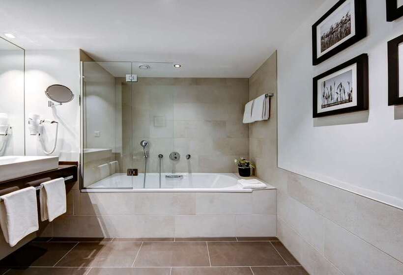 Best Western Premier Hotel Beaulac