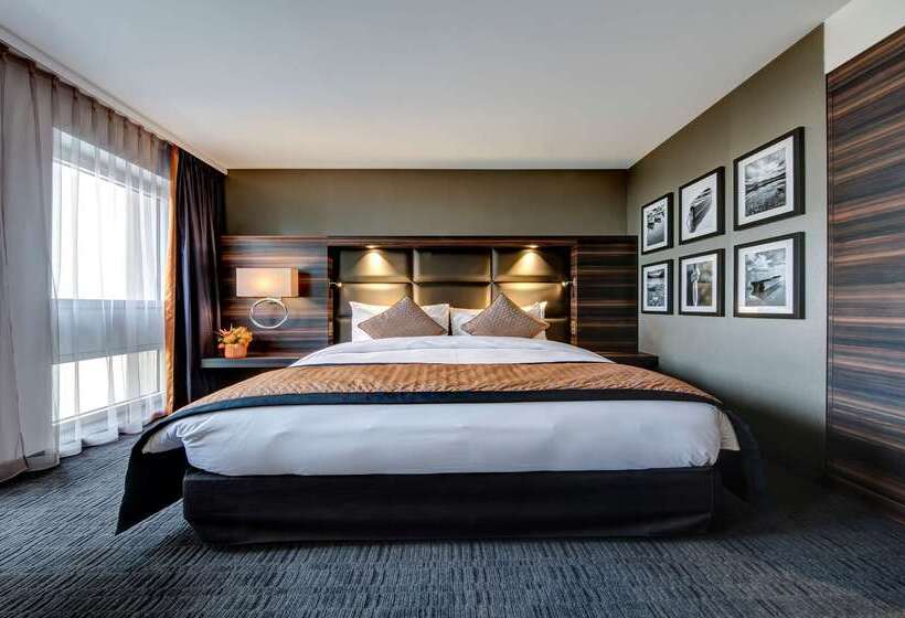 Best Western Premier Hotel Beaulac