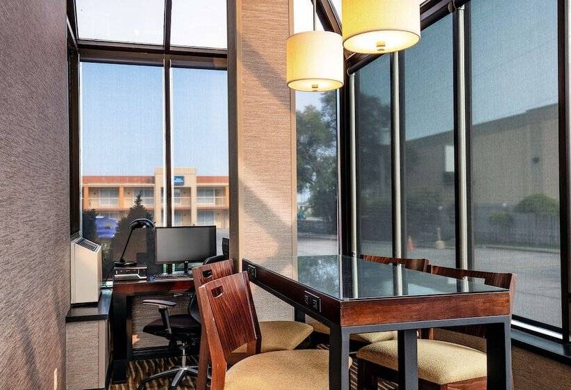 فندق Best Western Voyageur Place