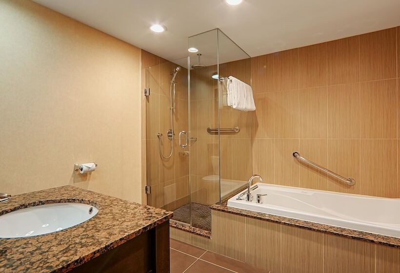 فندق Best Western Voyageur Place