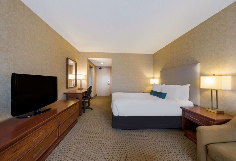 فندق Best Western Voyageur Place