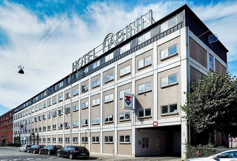 בית מלון כפרי Cabinn Scandinavia