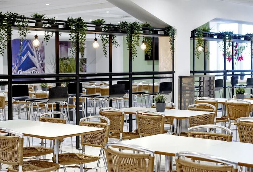 בית מלון כפרי Cabinn Scandinavia