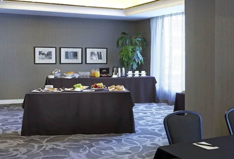 호텔 Cambridge Suites Toronto