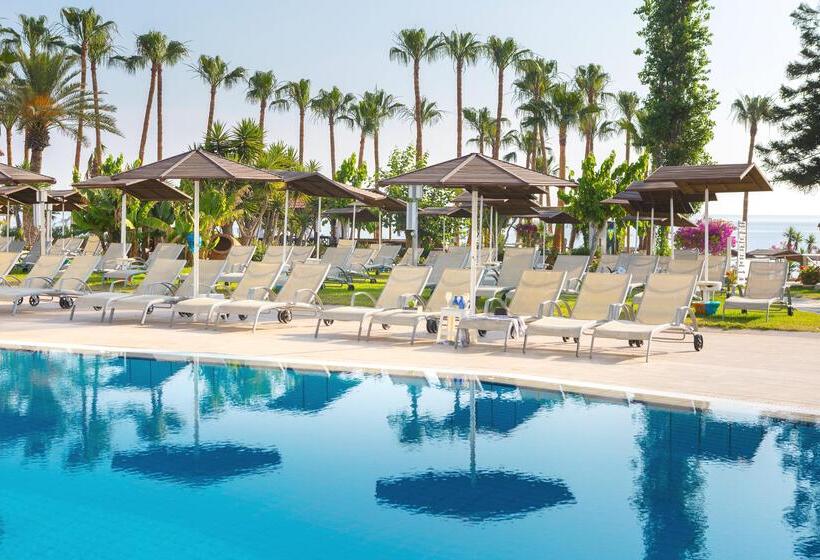 هتل Cavo Maris Beach