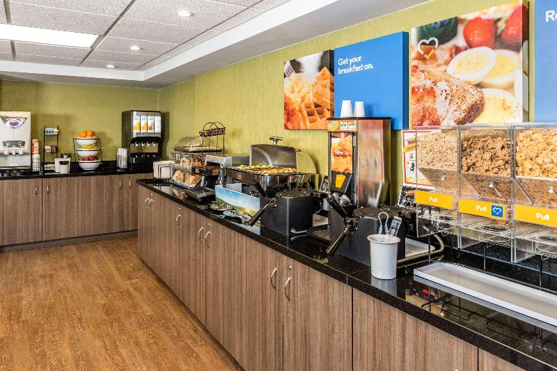 هتل Comfort Inn East