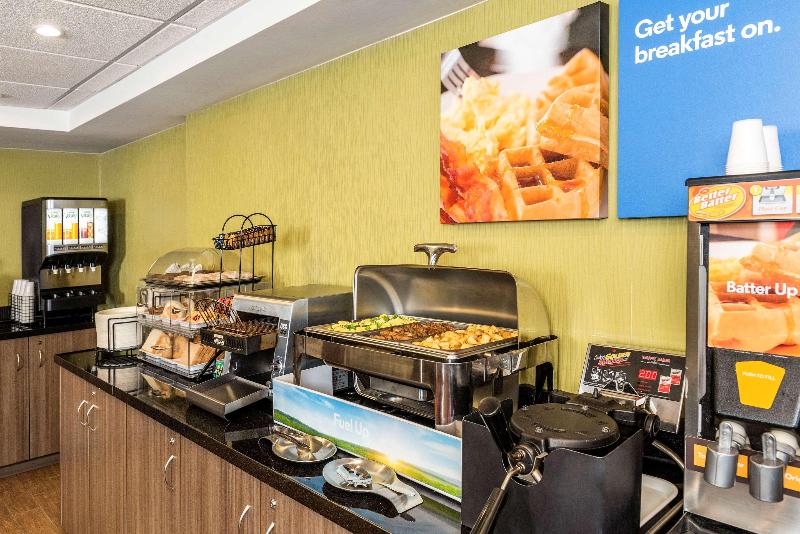 فندق Comfort Inn East