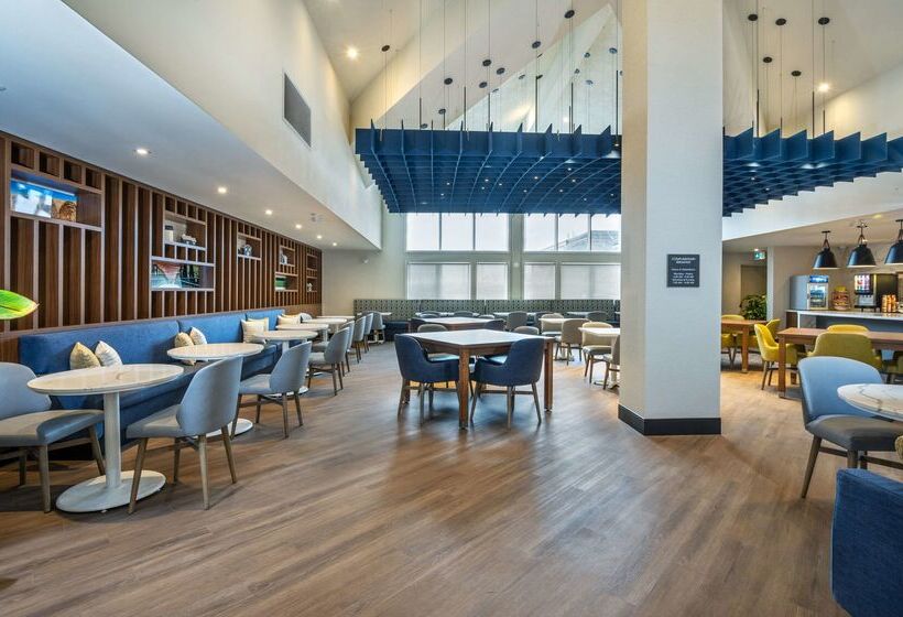 فندق Comfort Inn & Suites