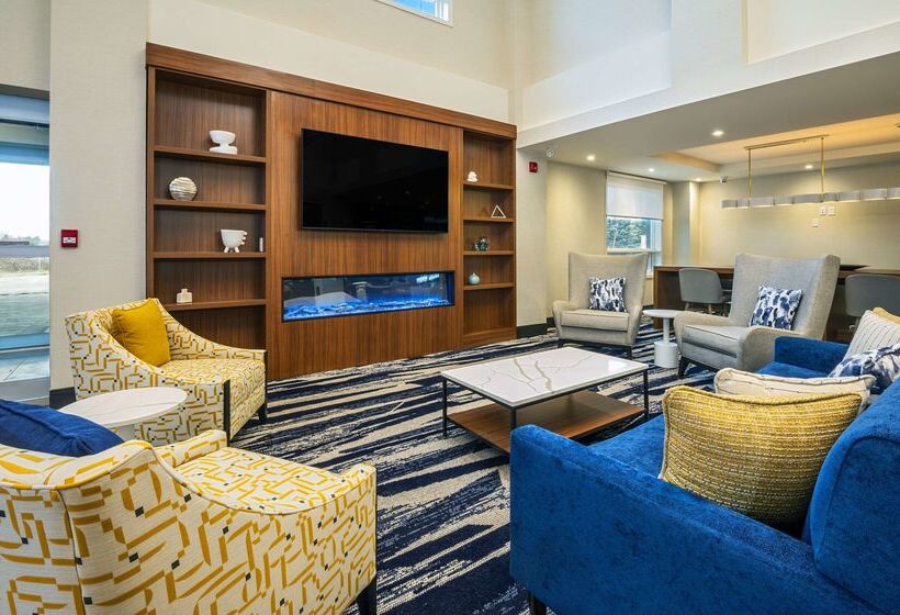 فندق Comfort Inn & Suites