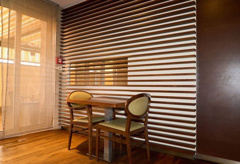 فندق Conti Dietikon