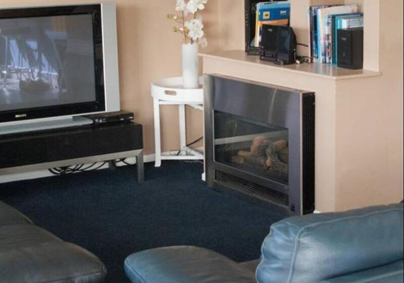 בית מלון כפרי Coromandel Apartments