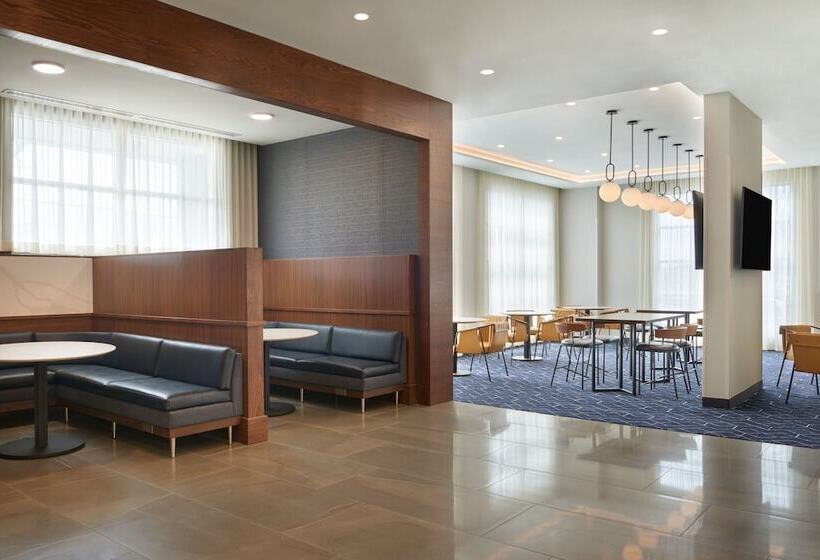 فندق Courtyard By Marriott Kitchener