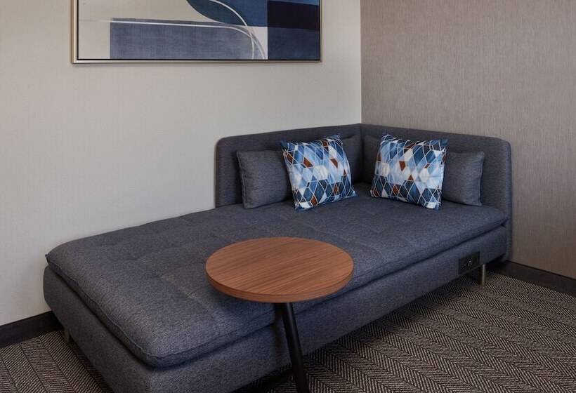 فندق Courtyard By Marriott Kitchener