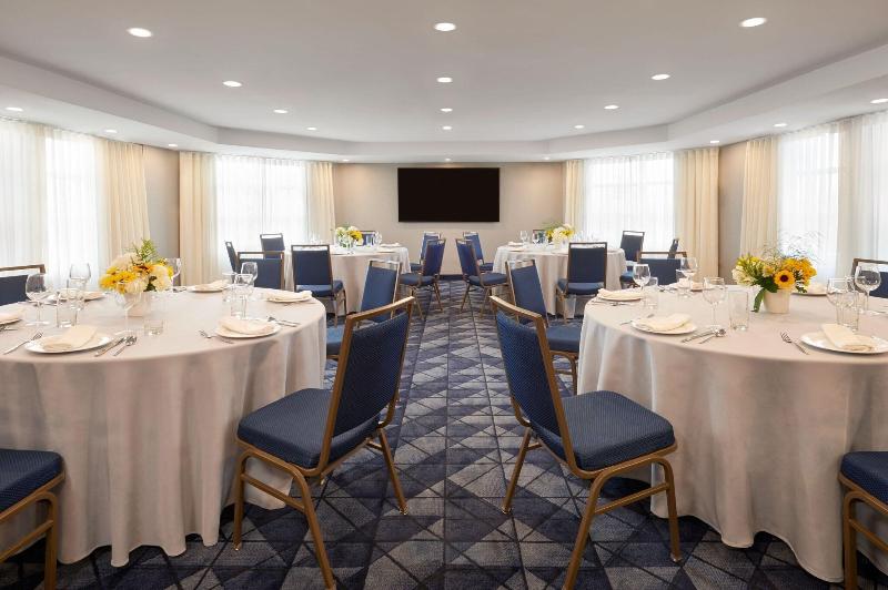 فندق Courtyard By Marriott Kitchener