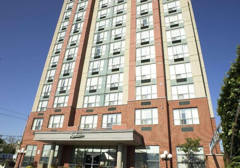 هتل Courtyard By Marriott Kitchener