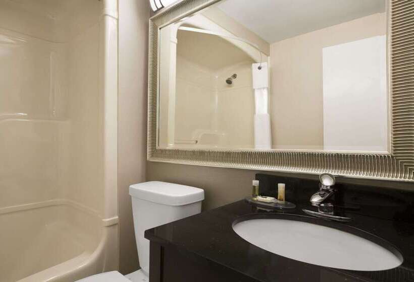 فندق Days Inn By Wyndham Stouffville