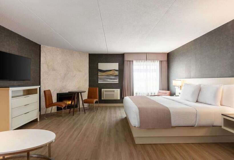 בית מלון כפרי Days Inn By Wyndham Toronto West Mississauga