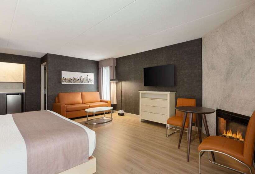 בית מלון כפרי Days Inn By Wyndham Toronto West Mississauga