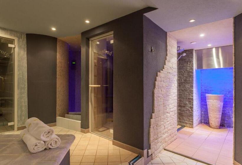 ホテル Eden Wellness