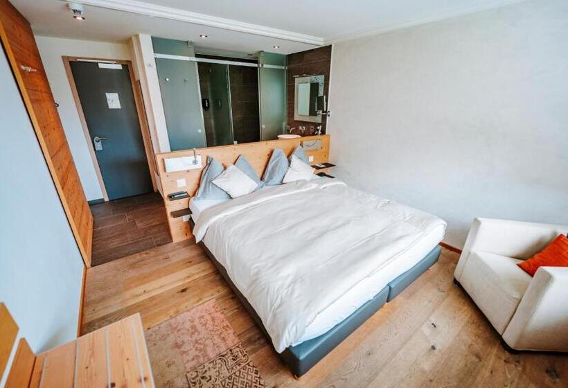 ホテル Eden Wellness